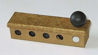 Kleiner Karton mit 5 Kugeln (Diestelkamp) 