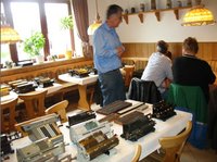  Ausstellungstische