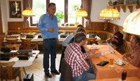  Ausstellungstische